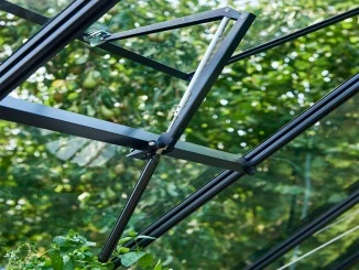Greenhouse ventilation system