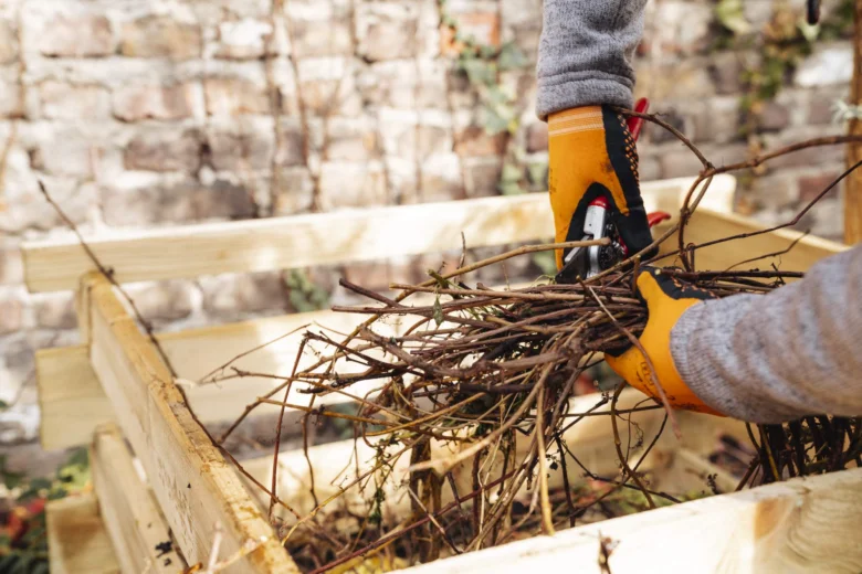 Mulching with branches